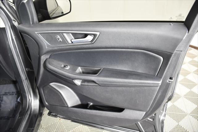 2020 Ford Edge SE