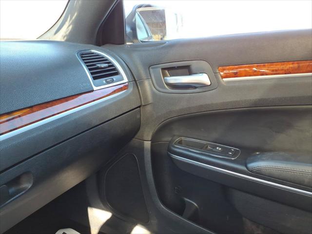 2014 Chrysler 300 Base