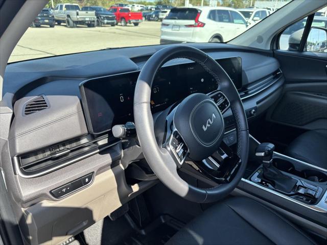 Used 2026 Kia Carnival MPV EX For Sale in Jackson, MI