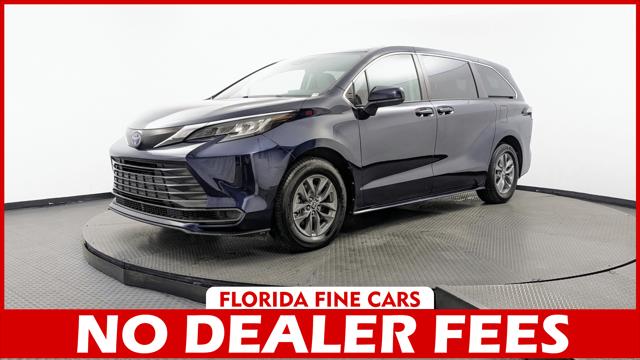 2023 Toyota Sienna LE for sale in , 