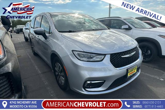 2023 Chrysler Pacifica Hybrid Touring L for sale in Modesto, CA