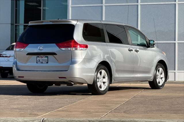 2011 Toyota Sienna Base V6