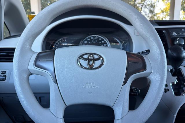 2011 Toyota Sienna Base V6