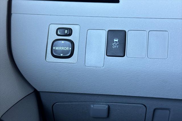 2011 Toyota Sienna Base V6