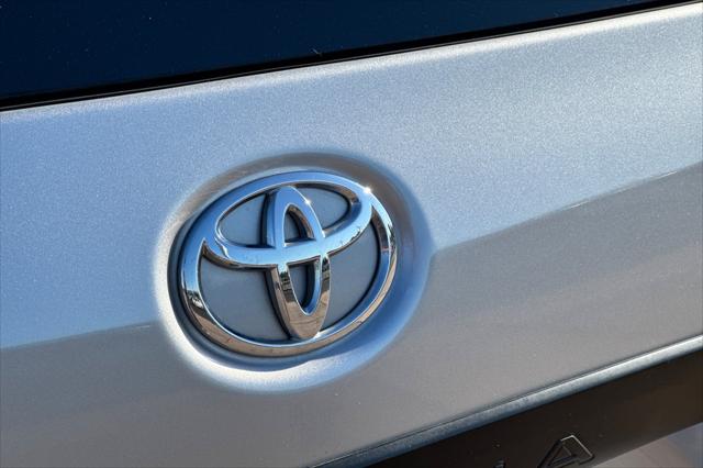 2011 Toyota Sienna Base V6
