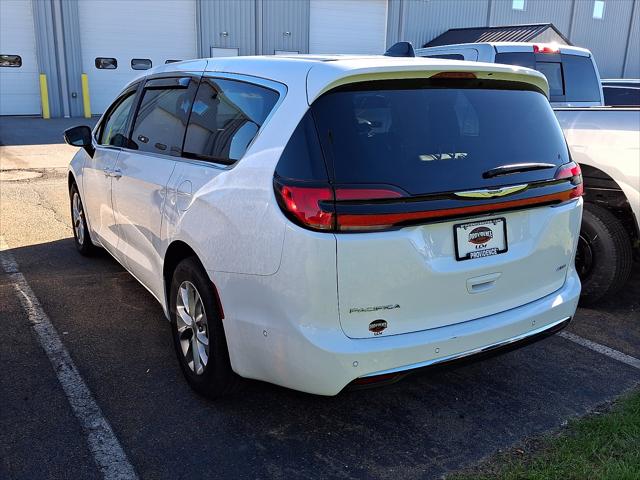 2024 Chrysler Pacifica Touring L AWD
