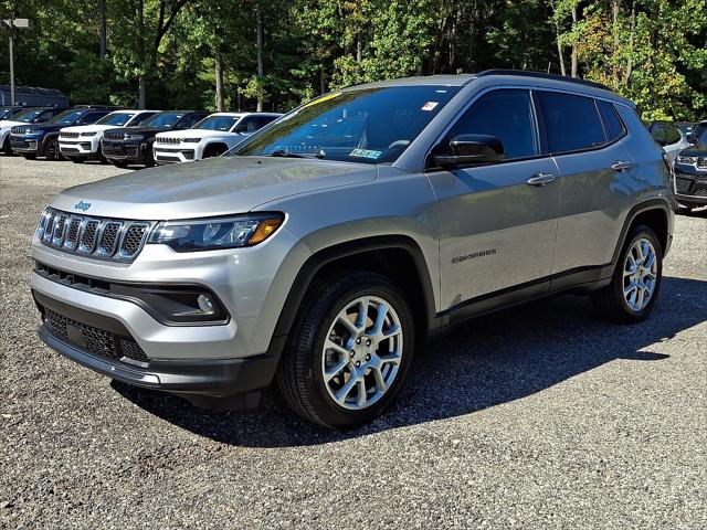 2023 Jeep Compass Latitude Lux FWD