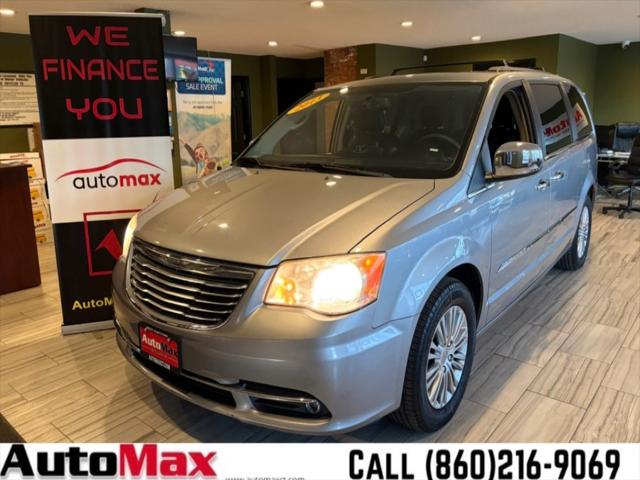 2013 Chrysler Town & Country Touring-L for sale in  West Hartford, CT