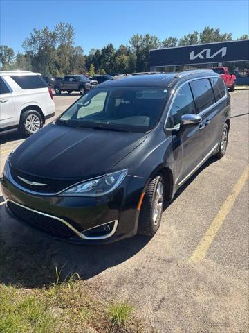 2018 Chrysler Pacifica Limited for sale in Holland, MI