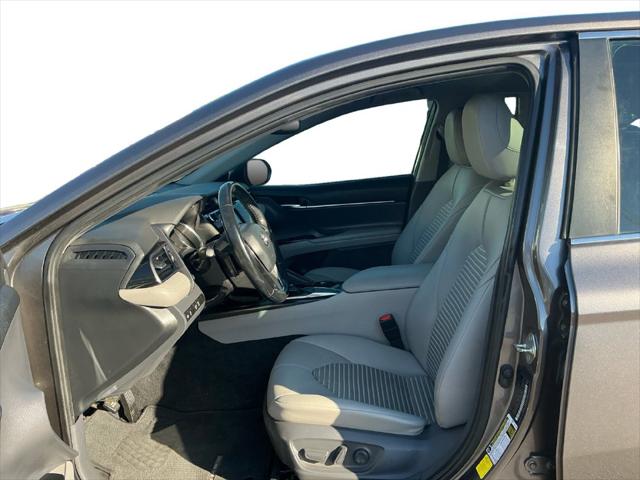 Used 2020 Toyota Camry SE For Sale in Muscle Shoals, AL