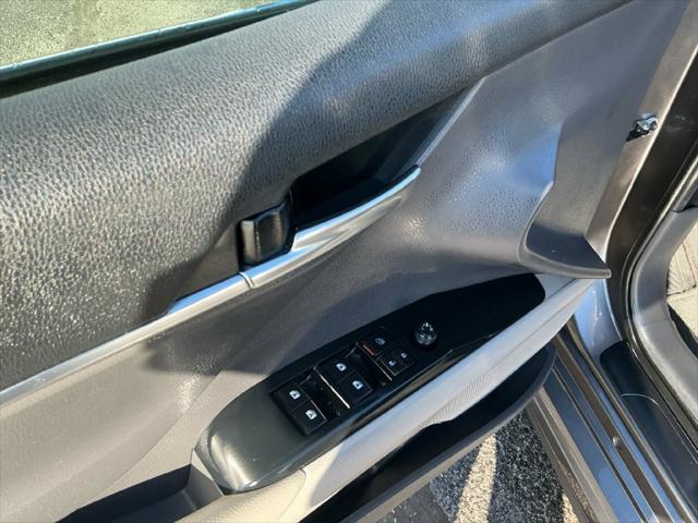 Used 2020 Toyota Camry SE For Sale in Muscle Shoals, AL