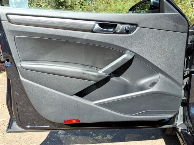 2020 Volkswagen Passat 2.0T R-Line