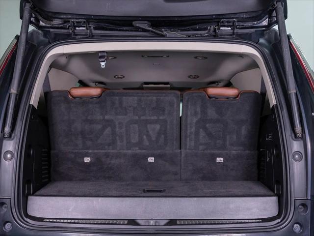 2016 Cadillac Escalade Luxury Collection