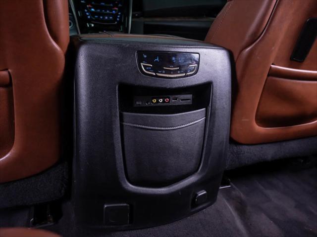 2016 Cadillac Escalade Luxury Collection