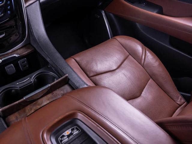 2016 Cadillac Escalade Luxury Collection