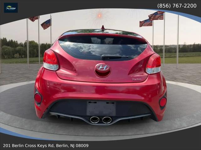 2013 Hyundai Veloster Turbo w/Black