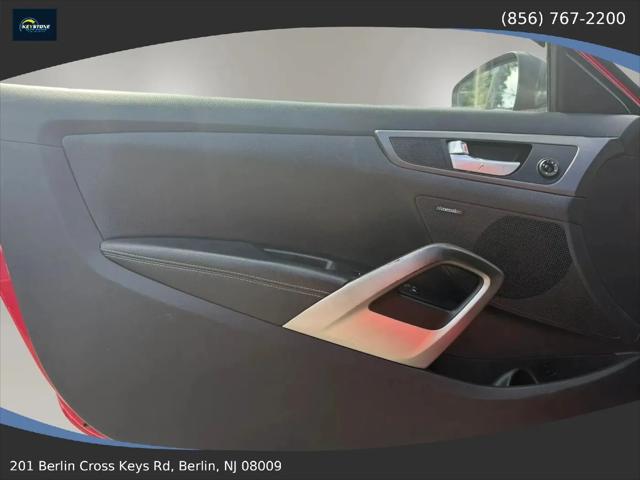 2013 Hyundai Veloster Turbo w/Black