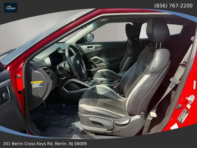 2013 Hyundai Veloster Turbo w/Black
