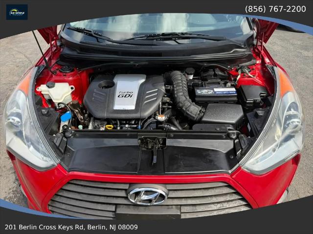 2013 Hyundai Veloster Turbo w/Black