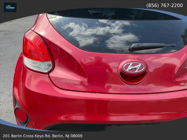 2013 Hyundai Veloster Turbo w/Black