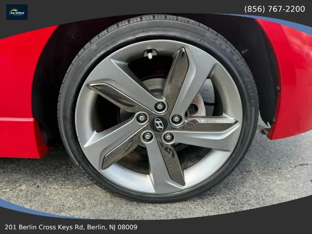 2013 Hyundai Veloster Turbo w/Black