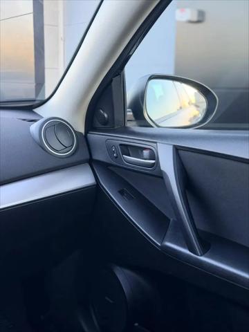 2011 Mazda Mazda3 i Touring
