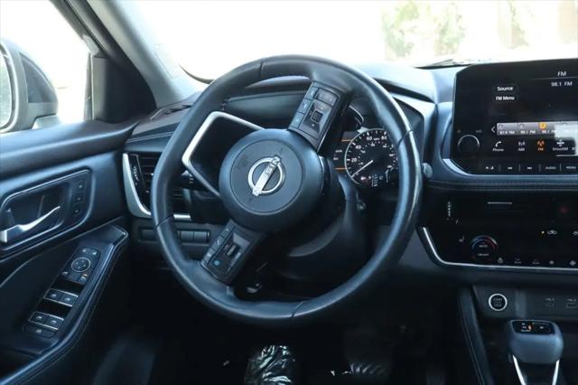 2023 Nissan Rogue SL FWD