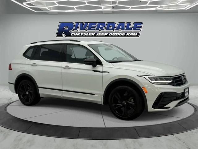 2023 Volkswagen Tiguan 2.0T SE R-Line Black