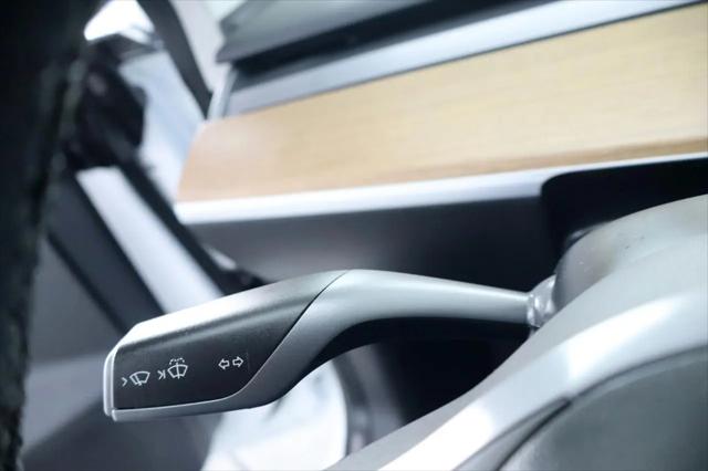 2020 Tesla Model 3 Standard Range Rear-Wheel Drive