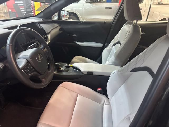 2025 Lexus 300 300h