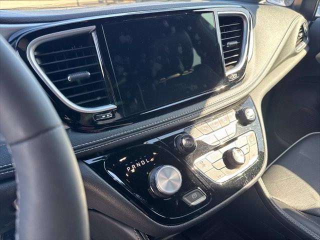2025 Chrysler Pacifica Limited AWD