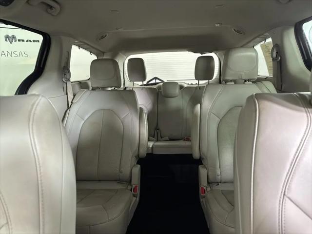 2021 Chrysler Pacifica Touring L