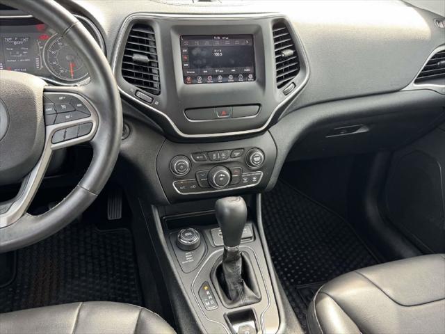 2019 Jeep Cherokee Latitude Plus 4x4 2019 Jeep Cherokee Latitude Plus 4x4