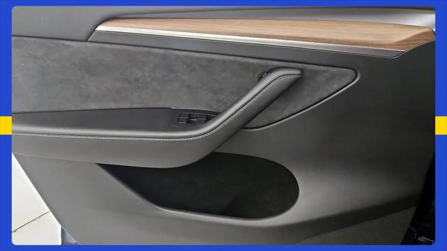 2022 Tesla Model Y Long Range Dual Motor All-Wheel Drive