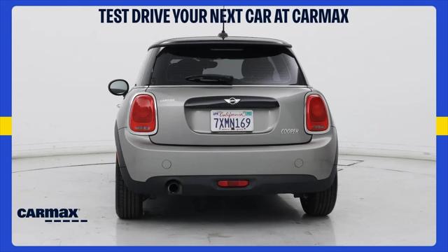 2017 MINI Hardtop Cooper