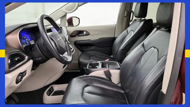 2017 Chrysler Pacifica Touring-L