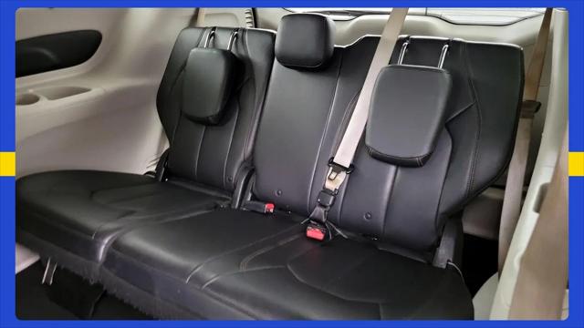 2017 Chrysler Pacifica Touring-L