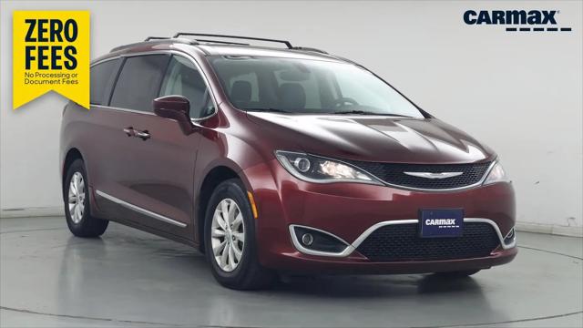2017 Chrysler Pacifica Touring-L for sale in Lexington, KY