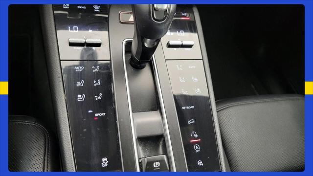 2023 Porsche Macan T