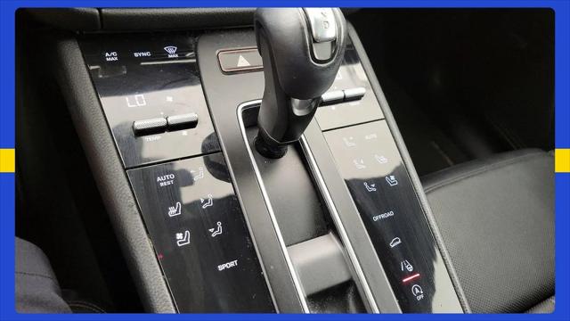 2023 Porsche Macan T