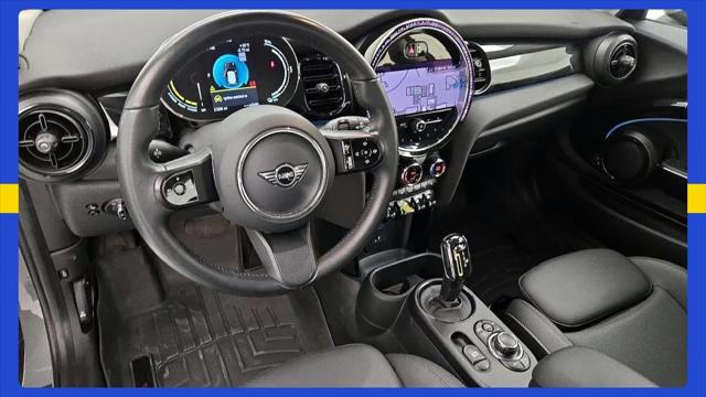 2023 MINI SE Hardtop Cooper Signature