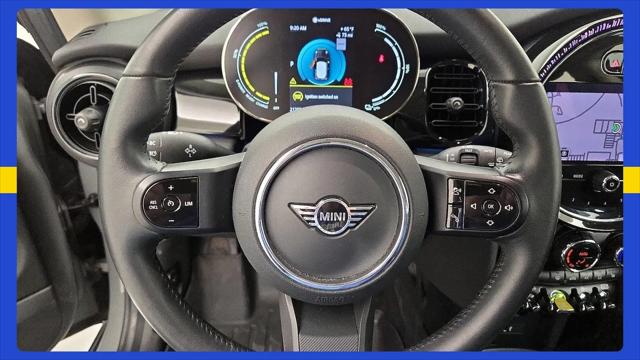 2023 MINI SE Hardtop Cooper Signature