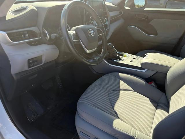 2023 Toyota Highlander Hybrid LE