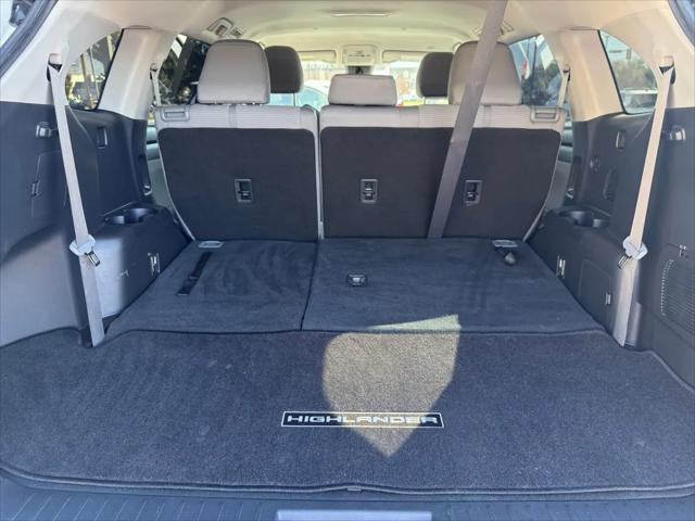 2023 Toyota Highlander Hybrid LE