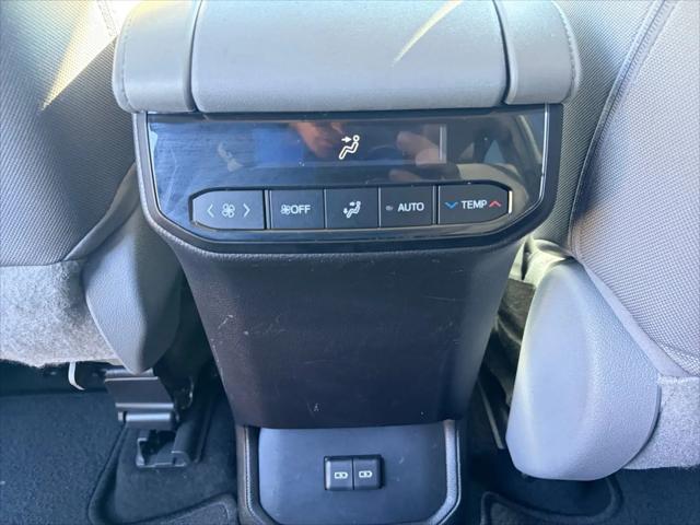 2023 Toyota Highlander Hybrid LE