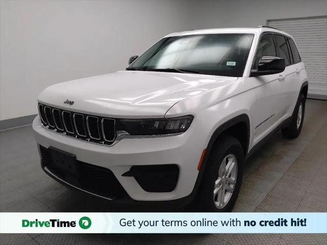 2023 Jeep Grand Cherokee Laredo 4x4 for sale in Highland, IN