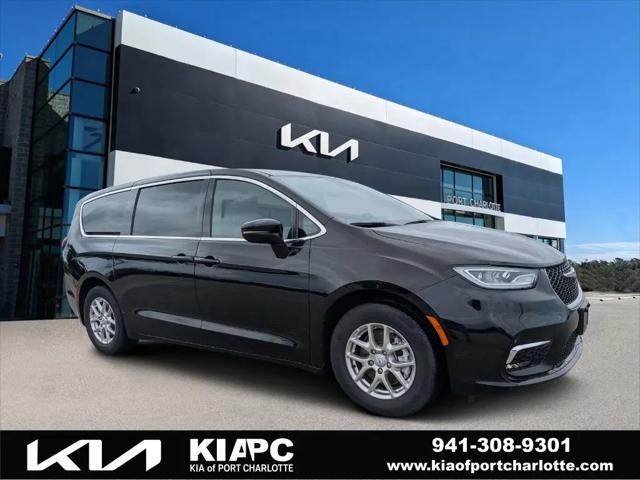 2025 Chrysler Pacifica Select for sale in Port Charlotte, FL