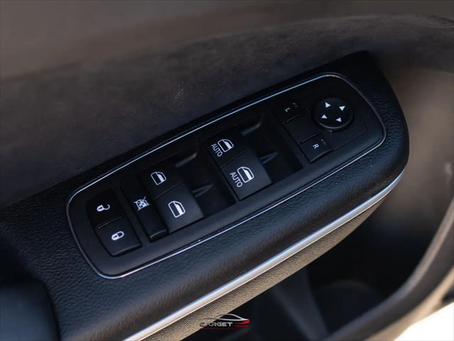 2023 Chrysler 300 300C