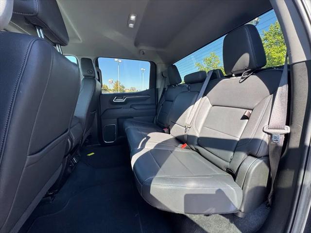 2025 GMC Sierra 1500 4WD Crew Cab Short Box SLT