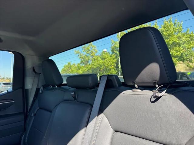 2025 GMC Sierra 1500 4WD Crew Cab Short Box SLT